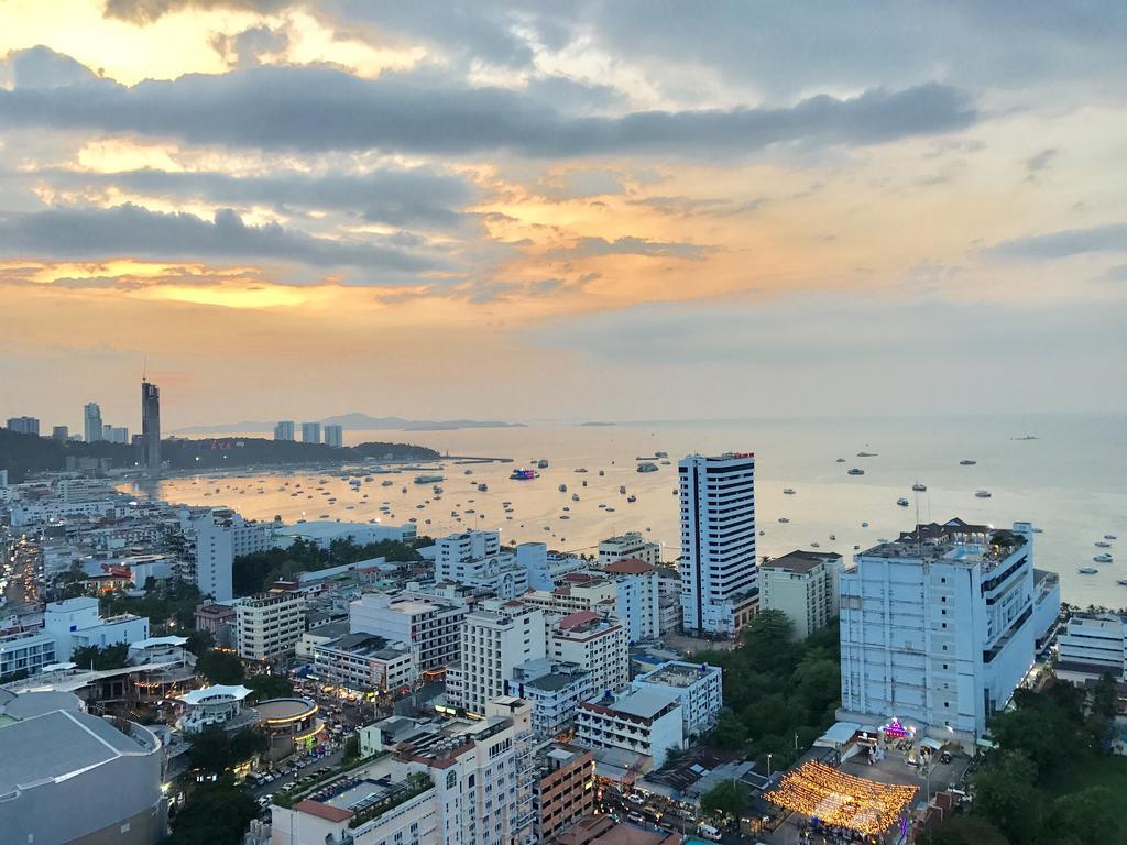 Base Central Pattaya By Alex Exterior photo